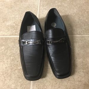 pair of used dress shoes